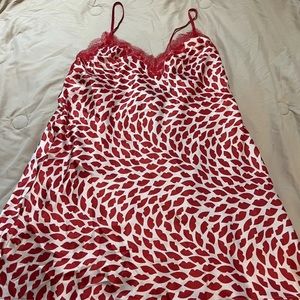 Victoria Secret Lace Red Lips Satin Nightie Dress  Size M